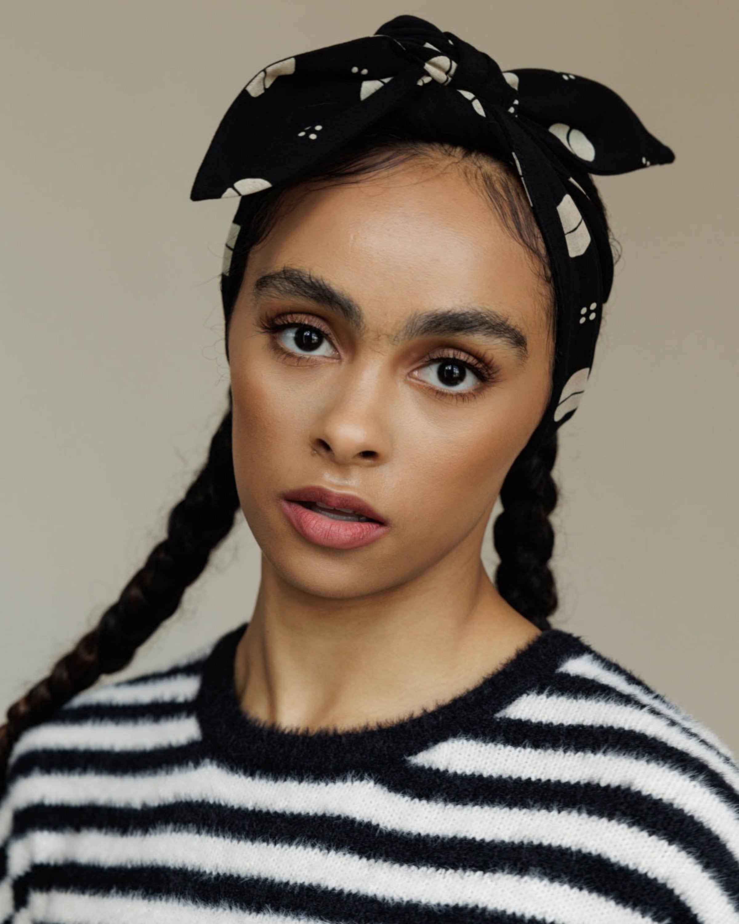 Printed Stretch Bandie in Noire Amisha