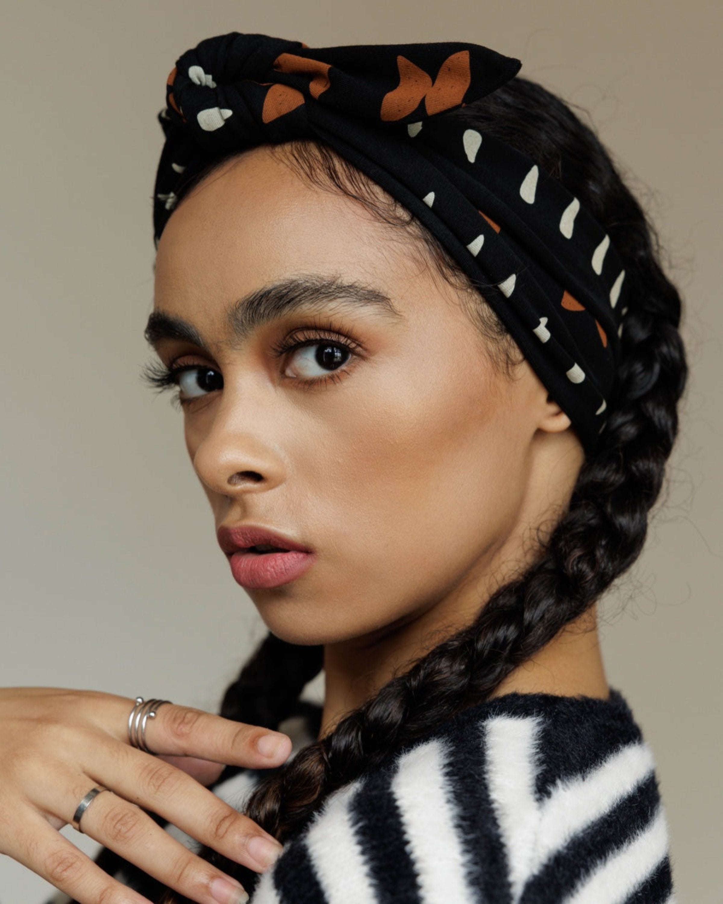 Printed Stretch Bandie in Noire Dewi