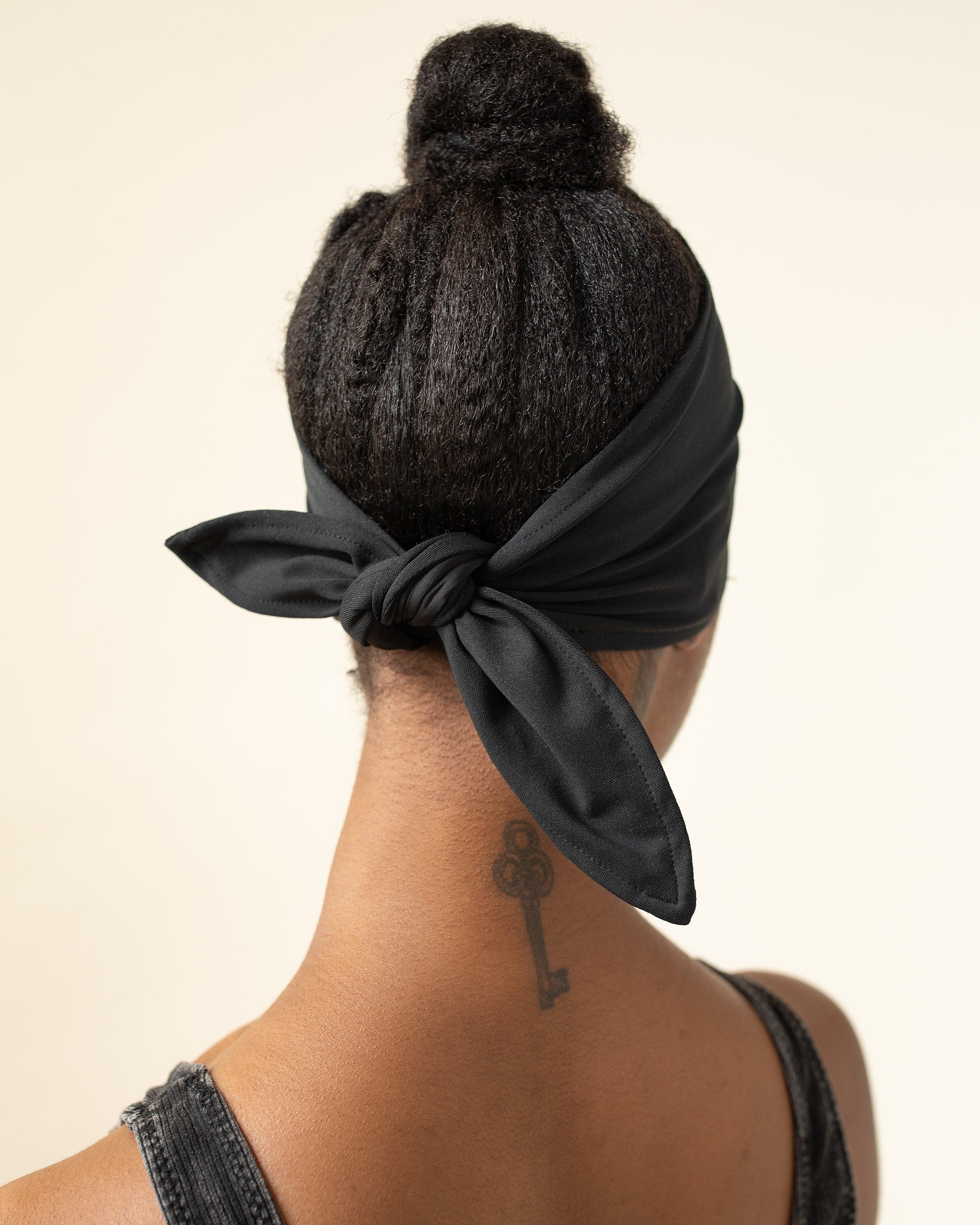 The Wrap Life Active Bandie in Black Black Bandie