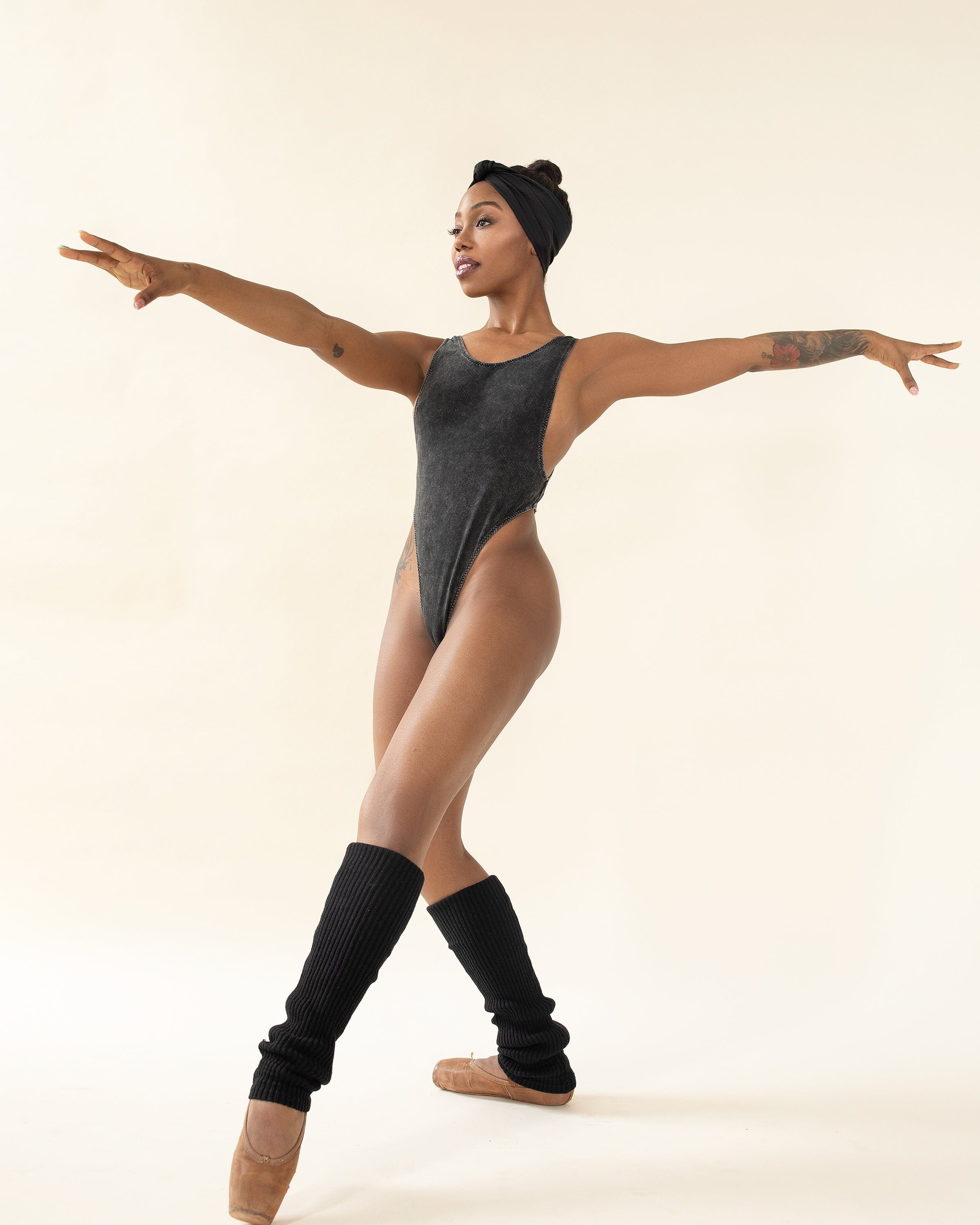 The Wrap Life Active Bandie in Black Black Bandie