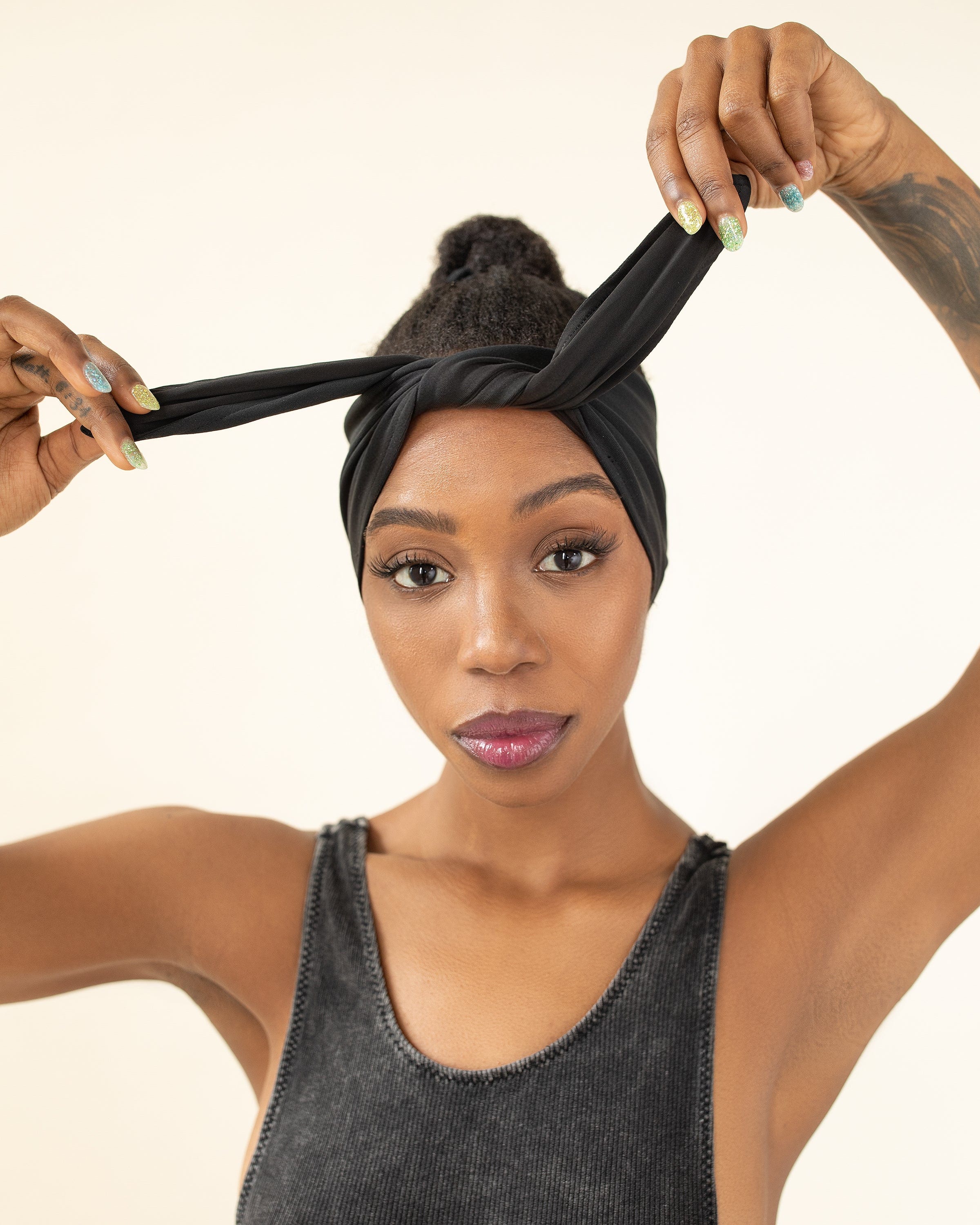 The Wrap Life Active Bandie in Black Black Bandie