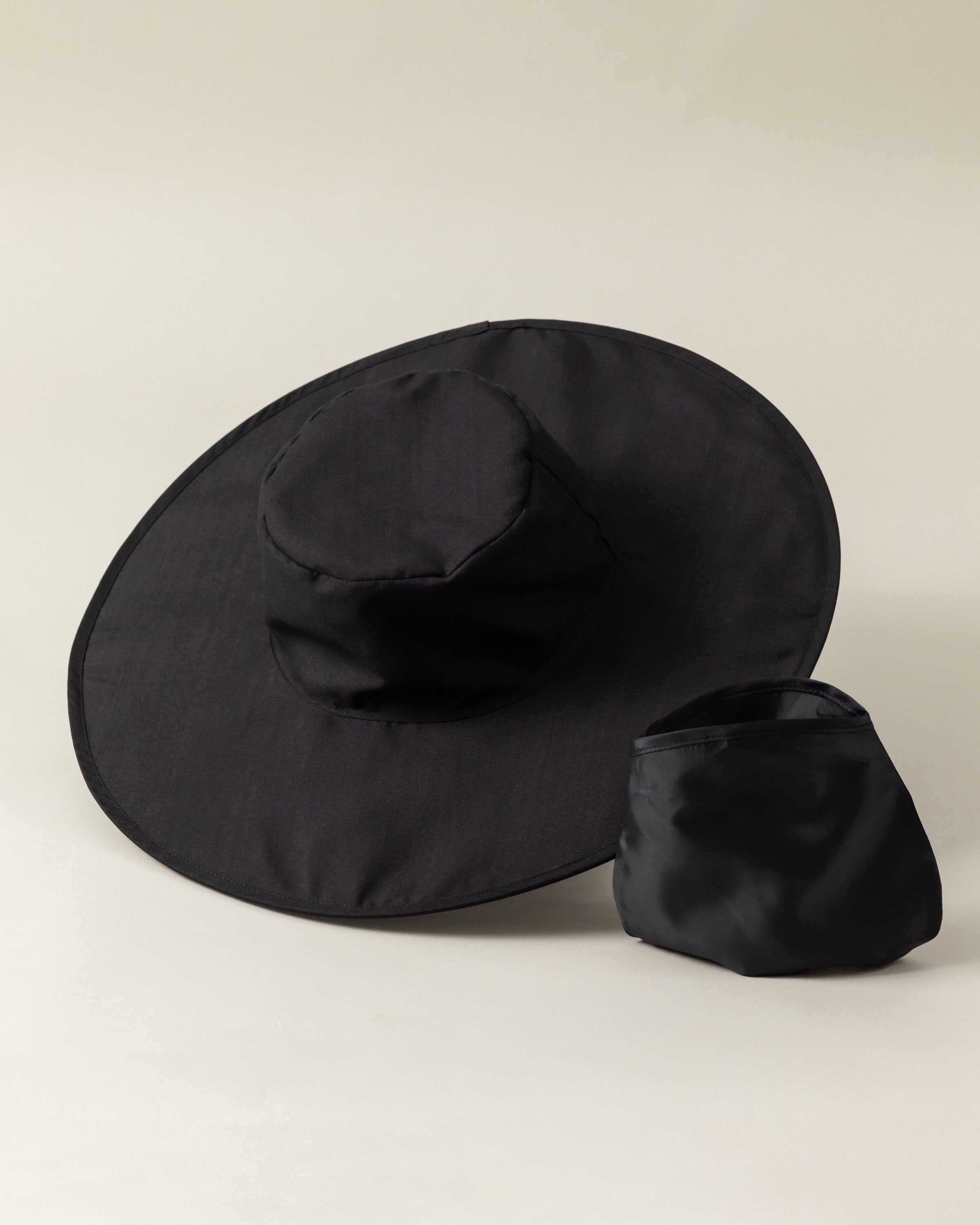 Satin Lined Foldable Sun Hat in Black