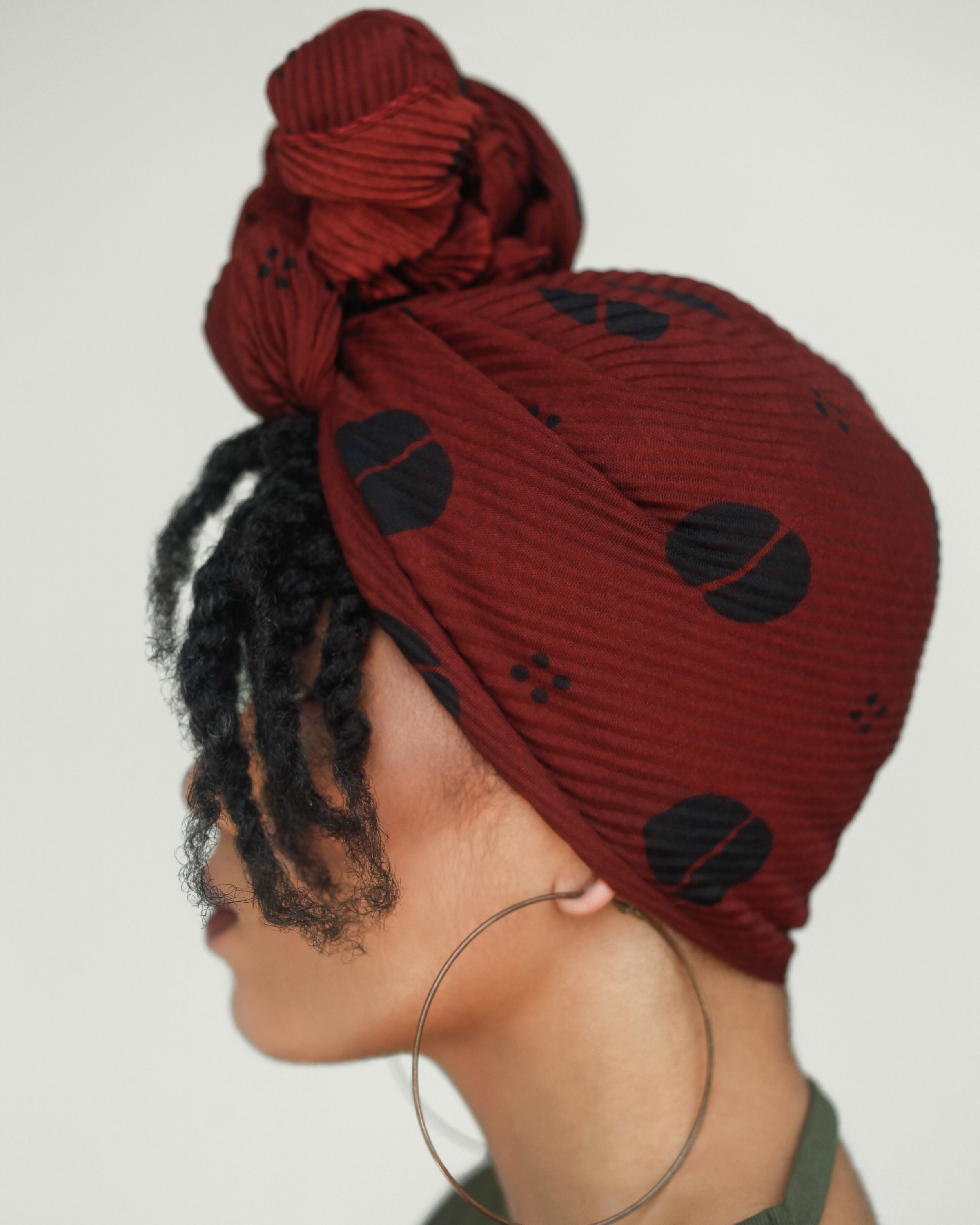 Printed Pleated Head Wrap in Mahogany