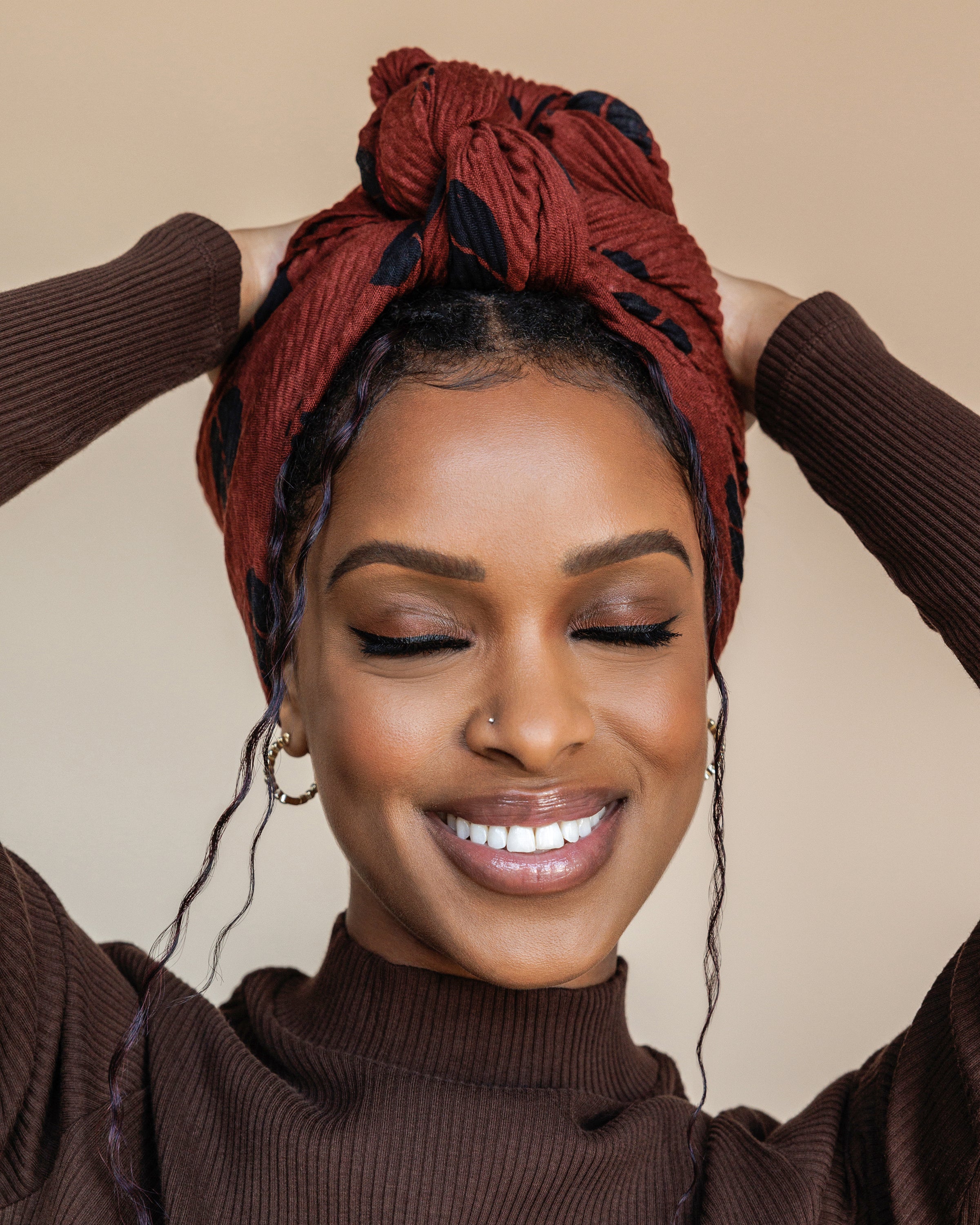 Printed Pleated Head Wrap in Mahogany