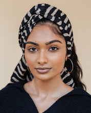 Printed Pleated Head Wrap in Zizzy