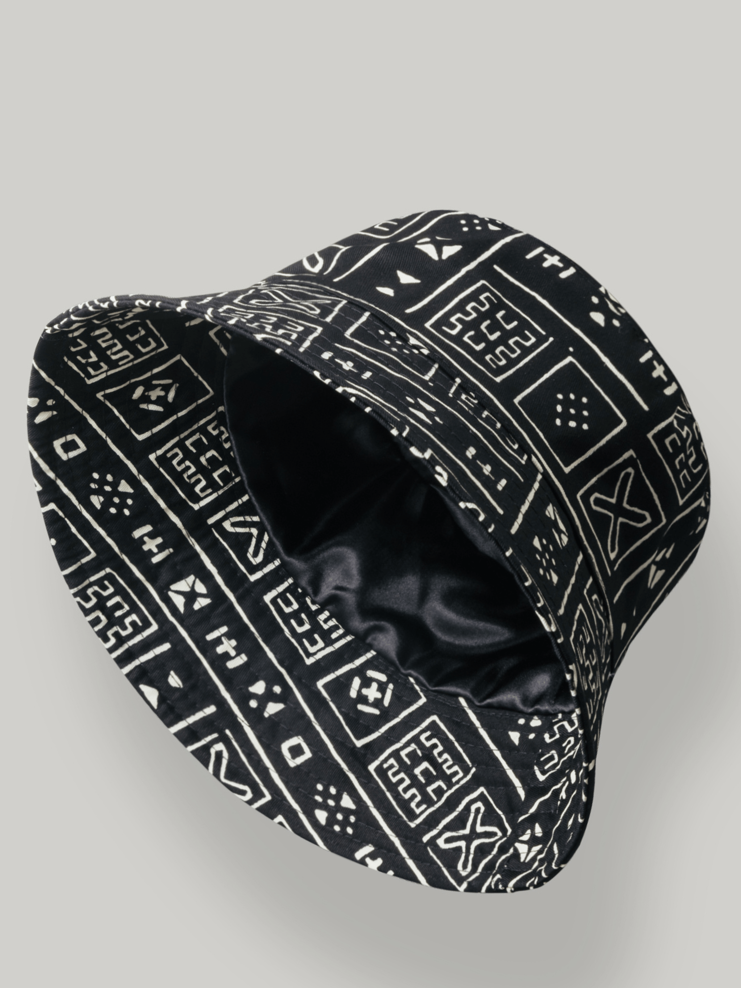 Satin Lined Printed Bucket Hat in Black